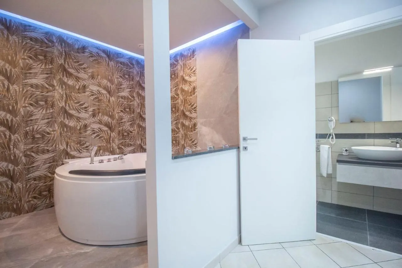 Aparthotel Royal Playa Suite And Apartament -Private Parking- Self Chek Out Catánia