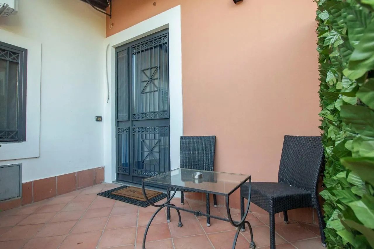 Royal Playa Suite And Apartament -Private Parking- Self Chek Out Catánia Italië