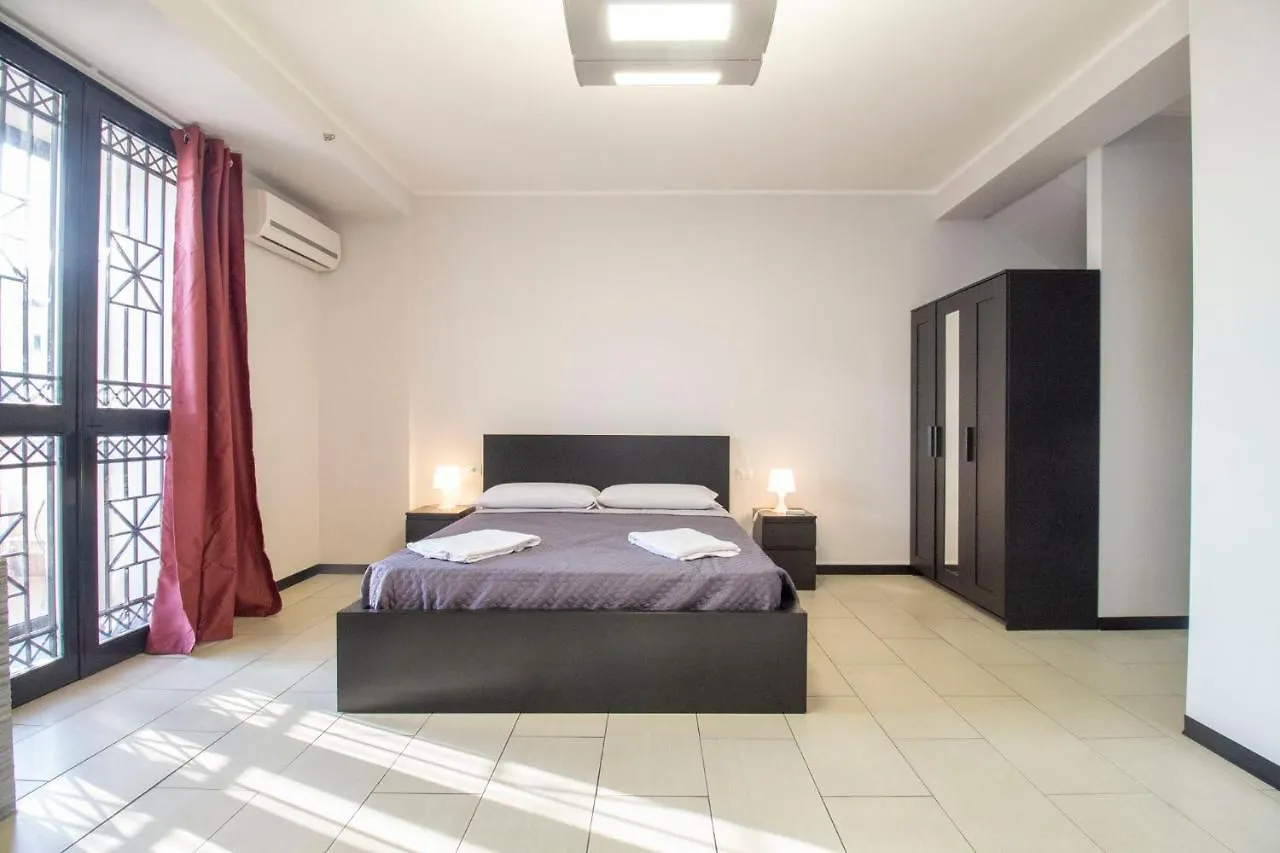 Aparthotel Royal Playa Suite And Apartament -Private Parking- Self Chek Out Catánia Italië