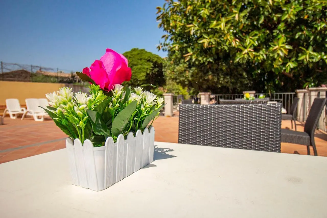 Aparthotel Royal Playa Suite And Apartament -Private Parking- Self Chek Out Catania Italy