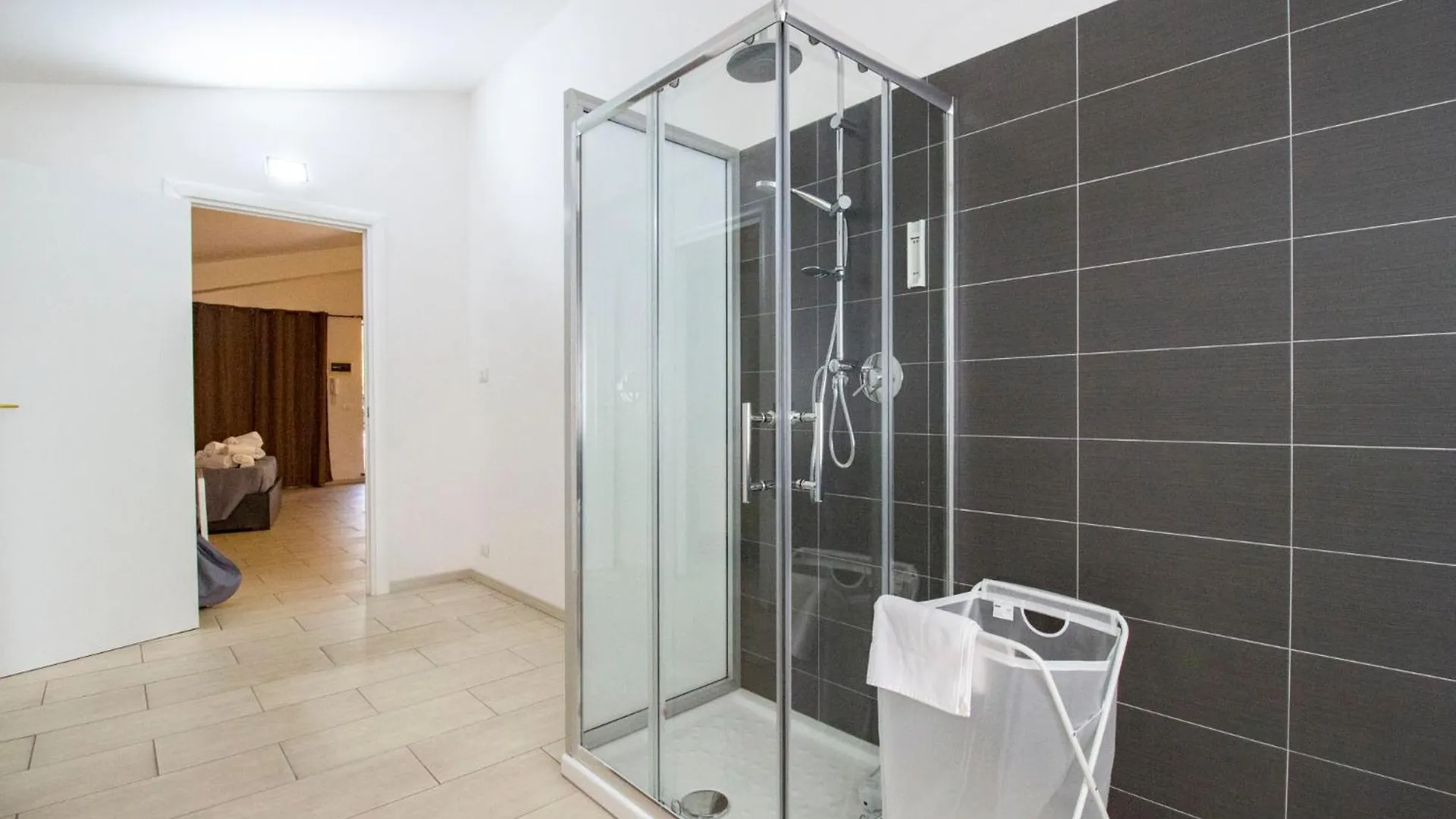 Royal Playa Suite And Apartament -Private Parking- Self Chek Out Catania 0*,