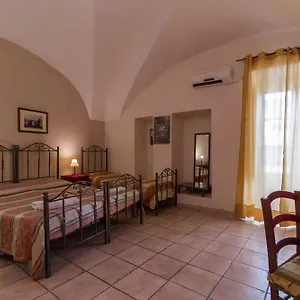https://albatro-rooms.catania-hotels.net